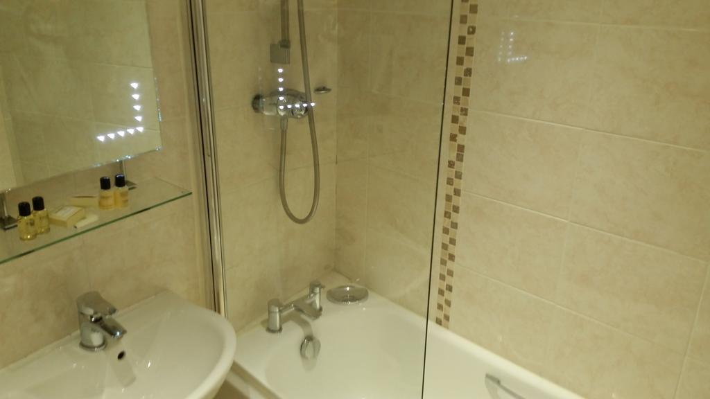 Limes Hotel Needham Market Room photo