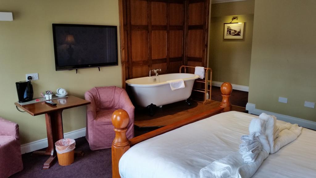 Limes Hotel Needham Market Room photo